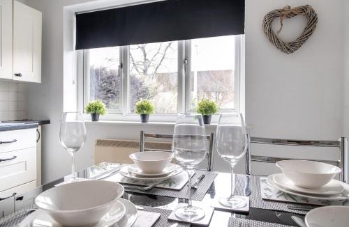 Fleet Apartment | 2 Double Bedrooms