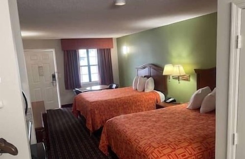 Hawkinsville Hotel | 2 Double Beds Smoking