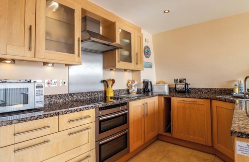 West Bay Cottage | 2 Driftwood