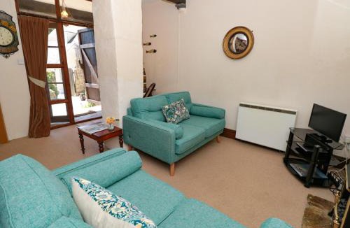 Burgh Island House | 2 Easton Barn