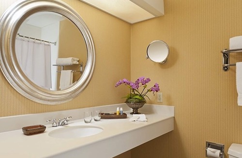 Barron Park Hotel | 2 Eco-Friendly Room with Free Breakfast, Outdoor Pool, Balcony & Parking