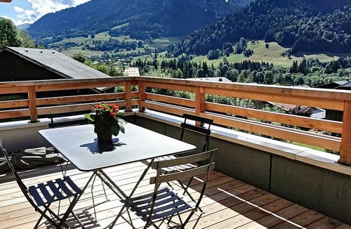 Praz-sur-Arly Apartment | 2 EDEN004 - Beautiful 4 rooms with open views and 2 steps from the center