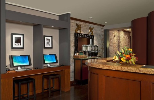 South Beach Hotel | 2 Elegant Units Near the Embarcadero with European Charm