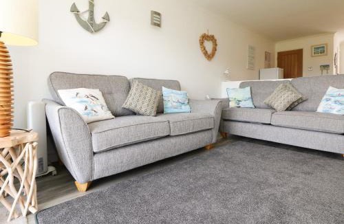 Mawgan Porth Apartment | 2 Europa Court