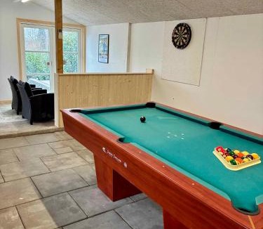 Ronde House | 2-Family Activity Cottage