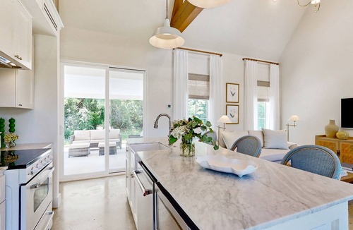 Brenham Cottage | 2 Farmhouse chic cottages between Brenham and Lake Somerville- open layout, W/D