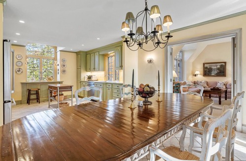 Stratton Mountain House | 2 Flowing Springs Close to Base Lodge