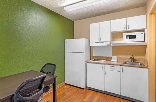 South Natomas Apartment | 2 Full Beds | Mobil Access Tub Nsmk Kitchen