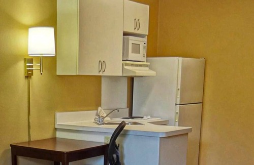 Huntsville Apartment | 2 Full Beds | Non-Smoking, Kitchen