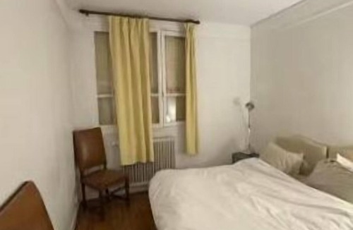Clichy Apartment | 2 fully-equipped rooms – Paris Clichy metro station