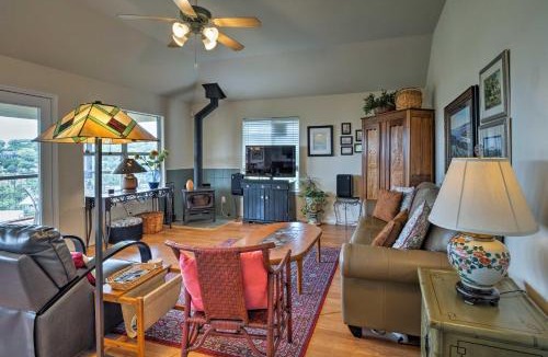 Apache Shores House | 2 Furnished Decks & Lake Views: Austin Escape