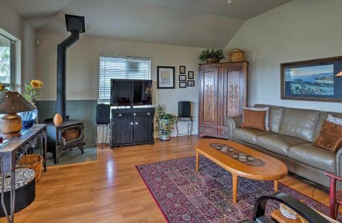 Apache Shores House | 2 Furnished Decks & Lake Views: Austin Escape