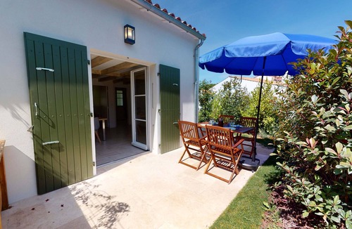 Sainte-Marie-de-Re House | 2 gites in a green setting