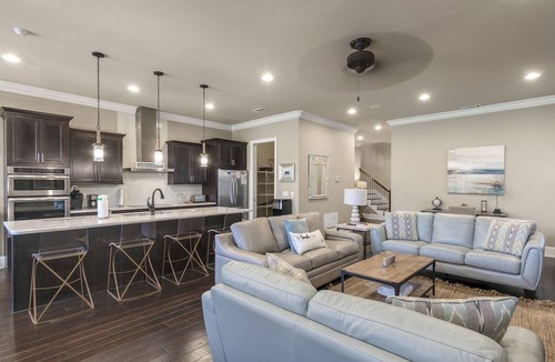 Villa Lago House | 2 Golf Carts ~ Golf Course View ~ Community Pool