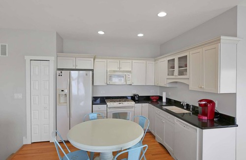 Ottawa House | 2 Great Loop West - River Resort Cottage Community in Starved Rock Country