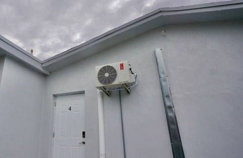 West Little Havana Apartment | 2 Guest, 5 minutes to everything in Miami