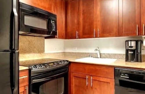 Waikiki Resort | 2 HGVC Lagoon-Tower Beachfront, Concierge,Resort, Spa