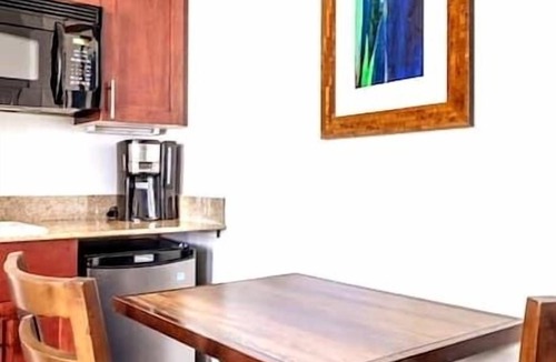 Waikiki Resort | 2 HGVC Lagoon-Tower Beachfront, Concierge,Resort, Spa