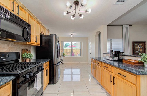 Clodine House | 2 Homes 8BR (sleeps 18) Game Room & Backyards