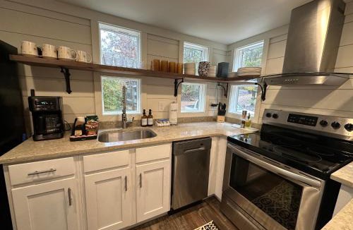 Mentone Apartment | 2 Homes Mentone Getaway - Riverfront & Near Parks