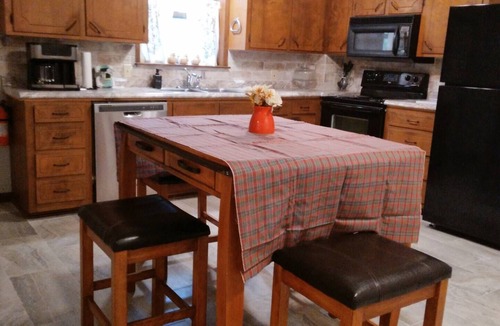 Flint Other | 2 Homes on 50 Acres-Family & Work Crew Ready