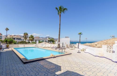 El Faro House | 2 House in front of the sea