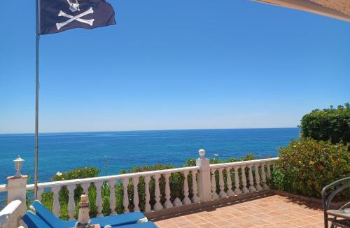 El Faro House | 2 House in front of the sea