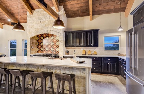 Blanco House | 2 Houses - 6 Acres, Riverfront, Pool, Hot Tub, BEAUTIFUL VALLEY
