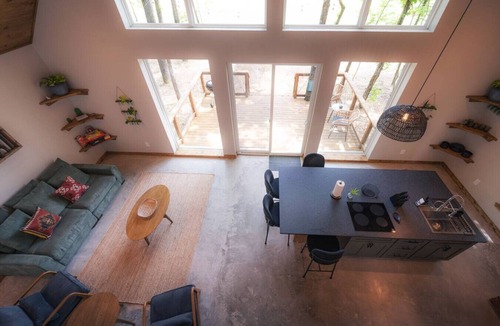 Conroe Cabin | #2 Hummingbird at Lost Forest Cabins