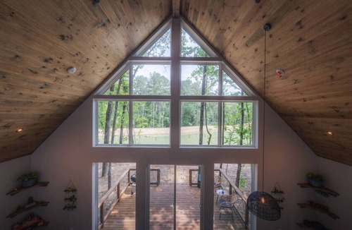 Conroe Cabin | #2 Hummingbird at Lost Forest Cabins