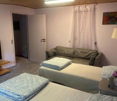 Vejlby Risskov Apartment | 2 hyggelige og rolige værelser