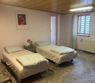 Vejlby Risskov Apartment | 2 hyggelige og rolige værelser