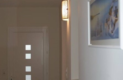 Saint-Saturnin-les-Avignon Cottage | 2 independent apartments on the ground floor