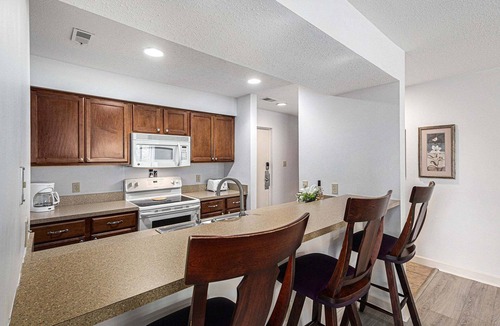 Acme Condo | 2 King BDR with a Loft Golf Course 5569