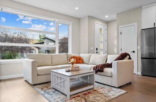 Montgomery House | 2 King Bed | Game Room | Garage | Min to Hospital