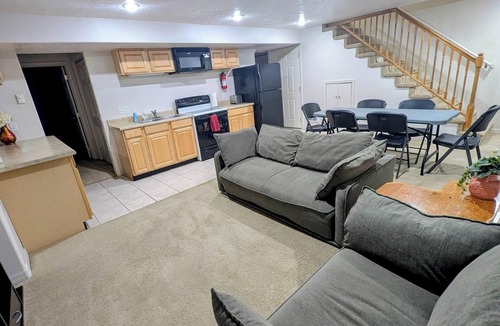 Rexburg Apartment | 2 King Beds - 2 bedrooms - Basement Apt w/Kitchen