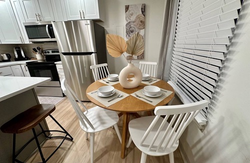 East Ocean View Apartment | 2 king beds -2nd fl walk 2 beach 5