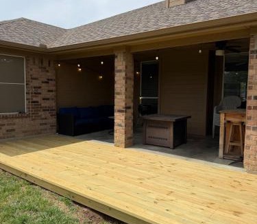 Burleson House | 2 KING BEDS and Best location in Burleson!