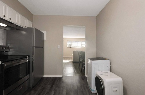 Rosedale Apartment | 2 King beds in KC: Newly remodeled and Relaxing
