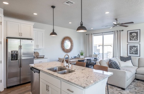 St. George Villa | 2 King En Suites - 3BR on 18th w/Fire Pit + Loft