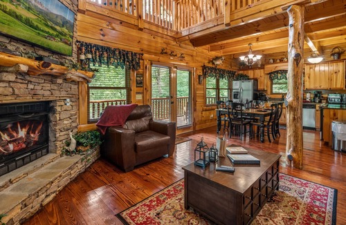 Sevierville Cabin | 2 KING SUITES, BOOK NOW FOR SPRING & SUMMER!