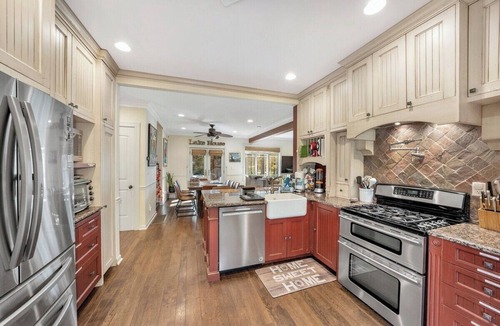 Highland Lake Cottage | 2 Lake Cabins | Pool+HotTub | Game Room & Courts