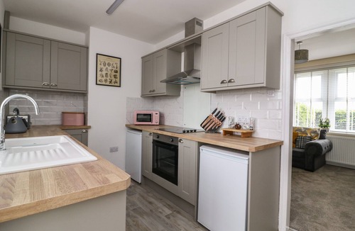 Arnold Cottage | 2 Lane End Cottages