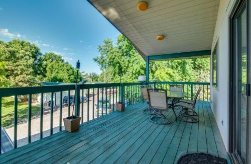 Lonergan House | 2-Level Home w/Deck: 1/2 Mi to Lake McConaughy!
