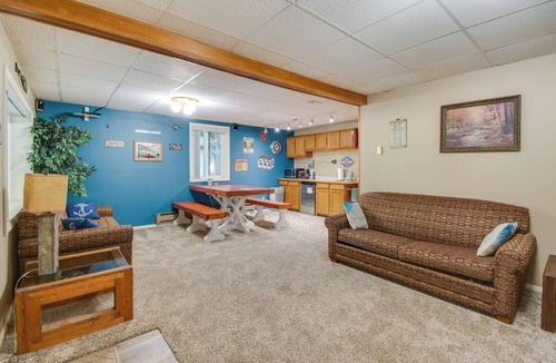 Lonergan House | 2-Level Home w/Deck: 1/2 Mi to Lake McConaughy!