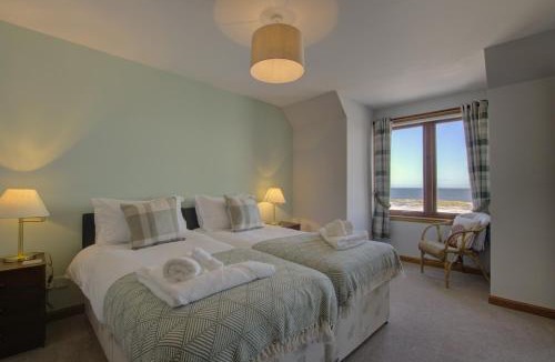 Brora Villa | 2 Links View, Brora