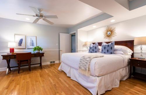 Beechwood Village House | 2 Living Rooms Close 2 Shopping & Restaurants