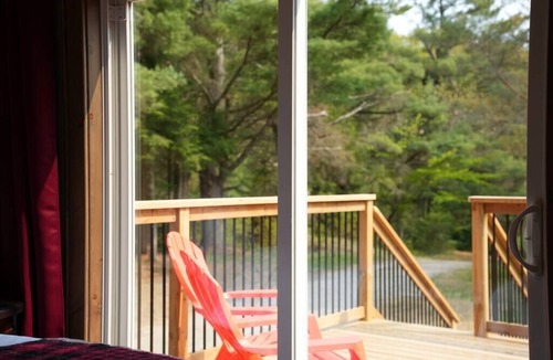 Algonquin Highlands Apartment | #2 Lodge Room (1 Queen Bed)