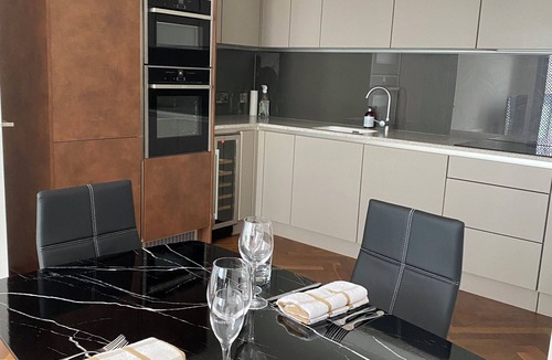 Castlefield Apartment | 2 Luxury bed Apartment on 50th floor