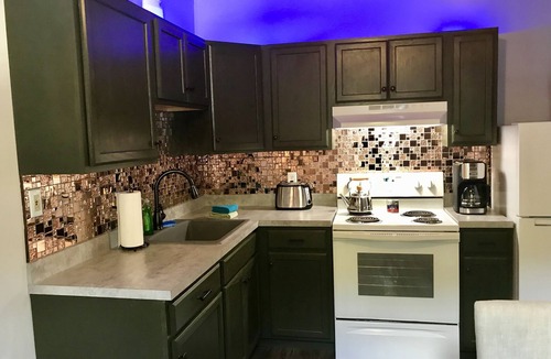 Jim Thorpe Apartment | 2 Master Bedrooms-Kings